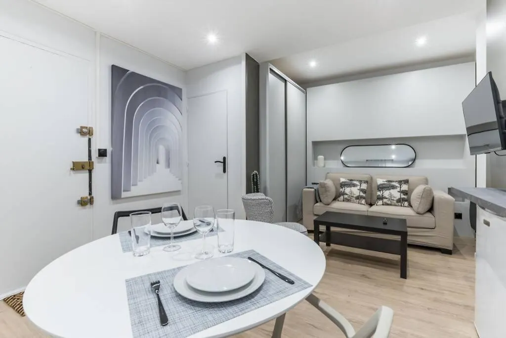 Hsh Versigny-Mairie Du 18Eme Cosy Studio 2P Parigi Appartamento