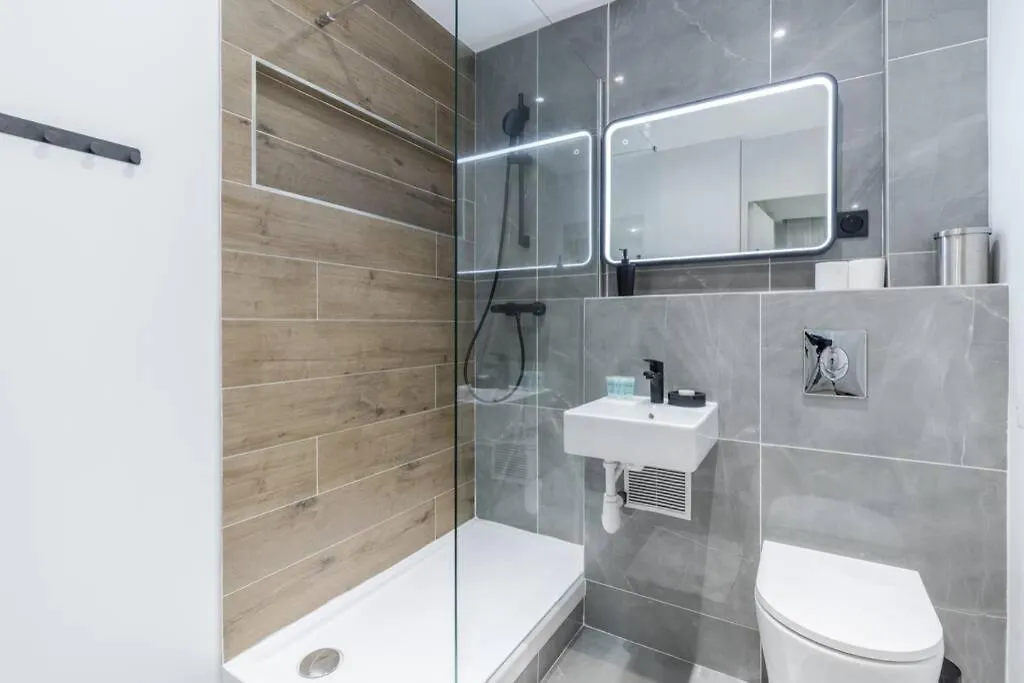 Hsh Versigny-Mairie Du 18Eme Cosy Studio 2P パリ 0*,